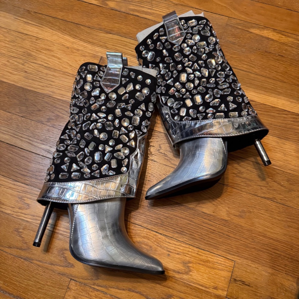 NWT Lauren Lorraine Hana Silver Rhinestone Croc Embossed Stiletto Boots Size 7